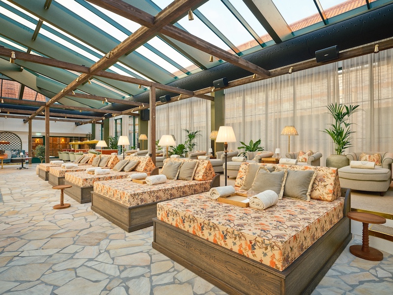 Maryhill Estate – Pool Club Relax