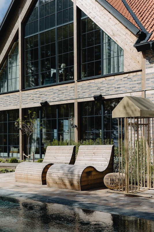 Maryhill Estate – Pool Outside