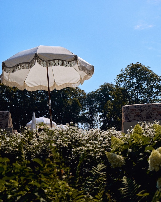 Maryhill Estate – Summer Outside